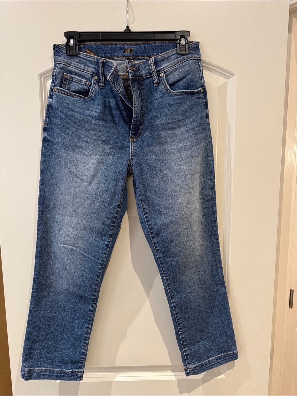 Kut from the Kloth High Rise Crop Straight Jeans, size 4